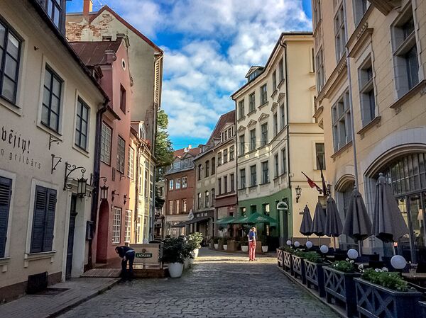 Улица Яуниела (Jauniela)  в Риге - Sputnik Латвия