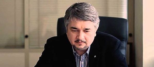 Президент Центра системного анализа и прогнозирования Ростислав Ищенко Президент Центра системного анализа и прогнозирования Ростислав Ищенко - Sputnik Латвия