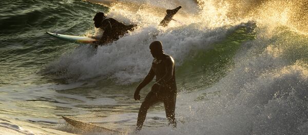 Зимний серфинг на Тихоокеанском побережье России Юрий Смитюк, Россия - 3-е место в номинации Спорт. Серия фотографий - Sputnik Латвия