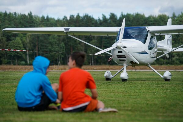 Малая авиация на аэродроме в Адажи - Sputnik Латвия