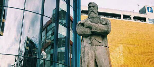 Памятник Энгельсу перевезут в Манчестер - Sputnik Latvija