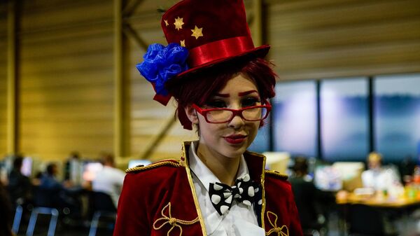 Лара Губаревича избрала своим образом цирковое воплощение смерти из японского мультика. Костюм обошелся в 130 евро и несколько месяцев работы - Sputnik Латвия