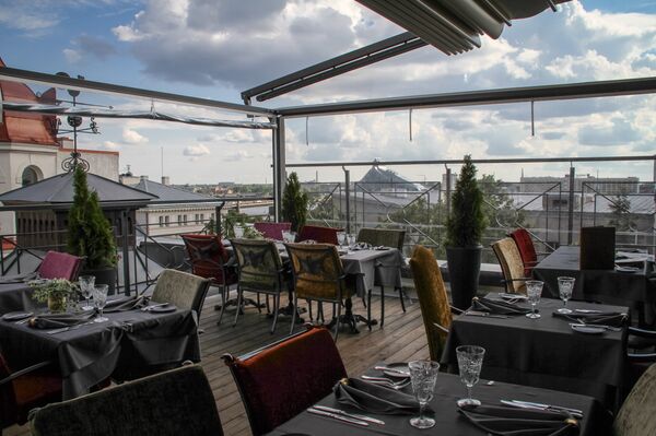 Терраса на крыше гостиницы Gutenbergs - Sputnik Латвия