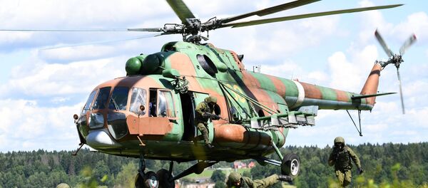 Учения спецназа Росгвардии по беспарашютному десантированию - Sputnik Латвия