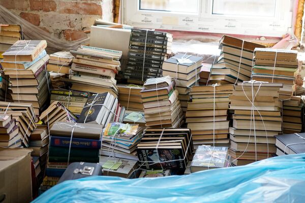 Книги из библиотеки Русского дома в Лиепае - Sputnik Латвия