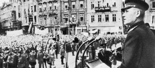 Маршал Иван Конев выступает перед жителями Праги - Sputnik Латвия