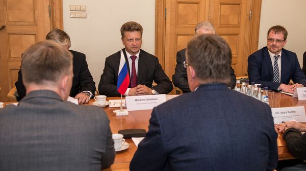 Встреча премьер-министра Латвии Мариса Кучинскиса с министром транспорта Российской Федерации Максимом Соколовым - Sputnik Латвия