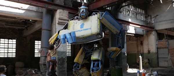 Украинец построил трансформера и назвал его Укробот - Sputnik Латвия