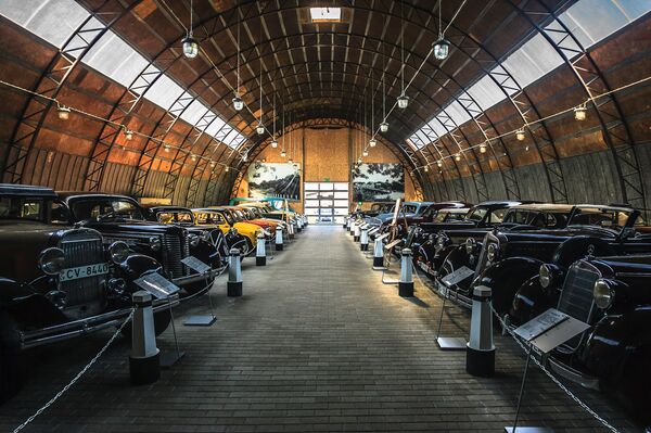 Ретро автомобиль - Sputnik Латвия