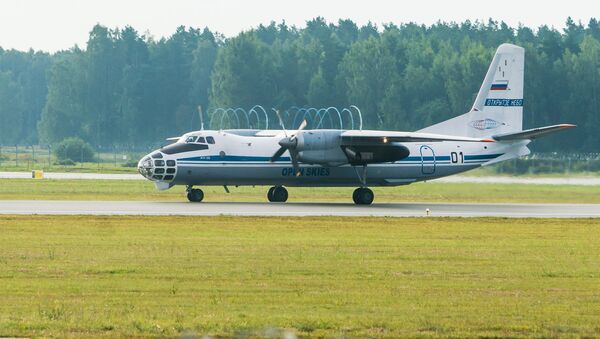 Самолет АН-30Б ВВС России, участвующий в программе Открытое небо, в аэропорту Рига - Sputnik Латвия