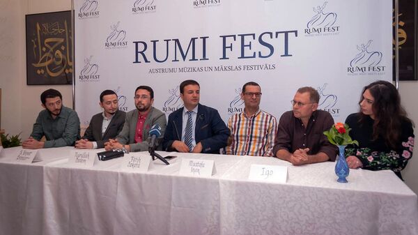 Участники и организаторы фестиваля Участники и организаторы фестиваля - Sputnik Латвия