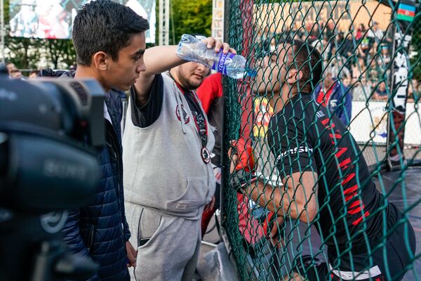 30 секунд передышки и впереди второй раунд - Sputnik Латвия