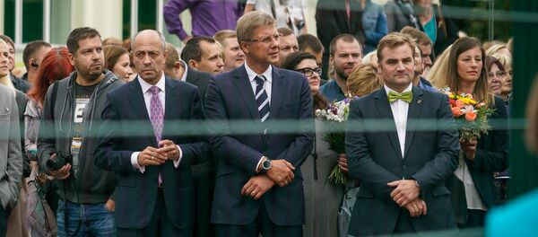 Мэр Риги Нил Ушаков и председатель Комитета городской собственности Рижской думы Олег Буров на открытии здания Основной школы Рижской 64 средней школы - Sputnik Latvija