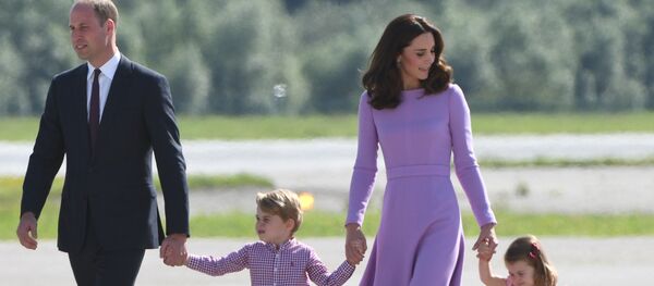 Герцогиня Кембриджская и принц Уильям ждут третьего ребенка - Sputnik Латвия