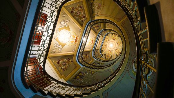 Изящная лестница в стиле модерн Изящная лестница в стиле модерн - Sputnik Латвия