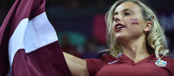 Болельщица сборной Латвии в групповом этапе чемпионата Европы по баскетболу - Sputnik Латвия