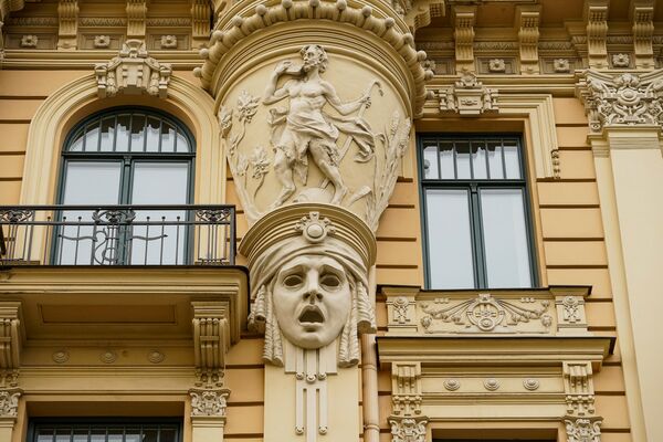 Дом архитектора Михаила Эйзенштейна по адресу ул. Альберта 13 - Sputnik Латвия