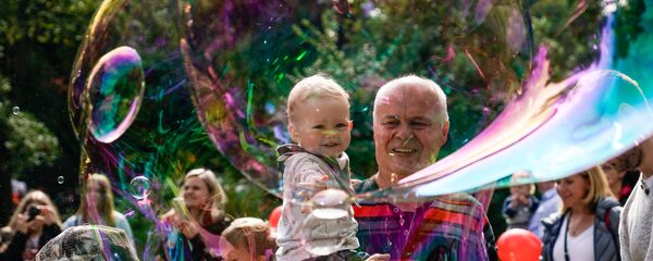 В Риге отпраздновали День отца - Sputnik Латвия