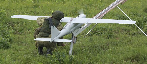 Подразделения ВДВ проводят рекогносцировку местности в рамках учения Запад-2017 - Sputnik Латвия