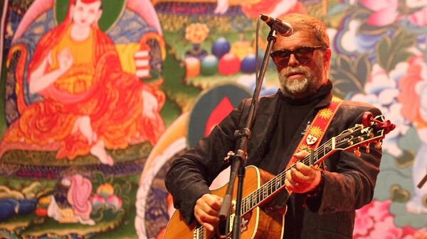 Выступление Бориса Гребенщикова на встрече рижан с Далай-ламой, 2016 год - Sputnik Латвия