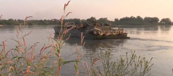 Подразделения сирийской армии форсировали западный берег реки Евфрат - Sputnik Латвия