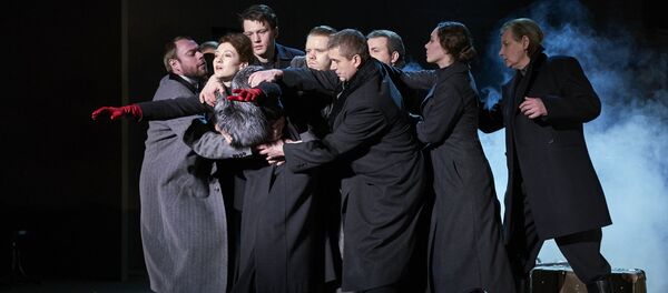 Сцена из спектакля Русский роман - Sputnik Латвия