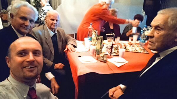 Спортивный менеджер Иварс Лапиньш, спортивный журналист Гунарс Якобсонс, олимпийский чемпион в метании копья Янис Лусис, марафонец Висвалдис Лацис Спортивный менеджер Иварс Лапиньш, спортивный журналист Гунарс Якобсонс, олимпийский чемпион в метании копья Янис Лусис, марафонец Висвалдис Лацис - Sputnik Латвия