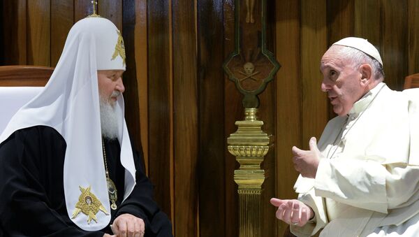 Встреча патриарха Московского и всея Руси Кирилла с папой римским Франциском - Sputnik Латвия