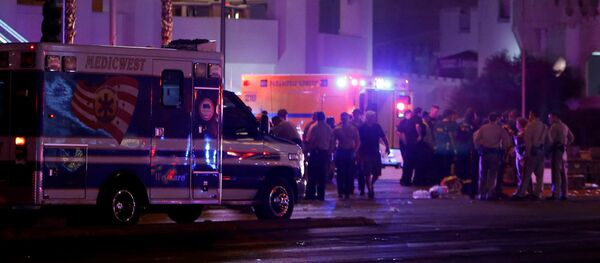 Полиция и скорая на месте происшествия в Лас-Вегасе - Sputnik Латвия