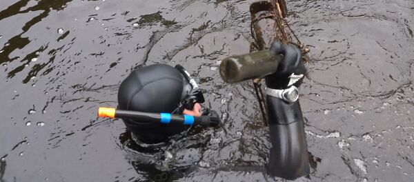 Большая уборка: активисты почистили Рижский канал Большая уборка: активисты почистили Рижский канал - Sputnik Латвия