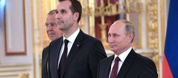 Посол Латвийской Республики Марис Риекстиньш (в центре) на церемонии вручения верительных грамот послов иностранных государств - Sputnik Латвия