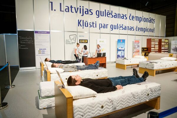 На стенде фирмы Ossov проходит Первый латвийский чемпионат по сну На стенде фирмы Ossov проходит Первый латвийский чемпионат по сну - Sputnik Латвия