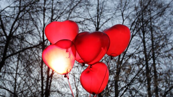 Воздушные шары в форме сердец - Sputnik Латвия