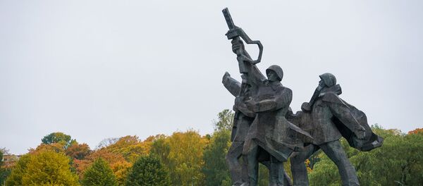 Памятник освободителям Риги Памятник освободителям Риги - Sputnik Латвия