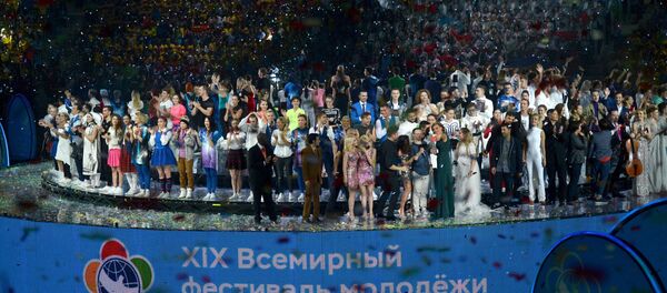 Церемония открытия XIX Всемирного фестиваля молодёжи и студентов Церемония открытия XIX Всемирного фестиваля молодёжи и студентов - Sputnik Латвия