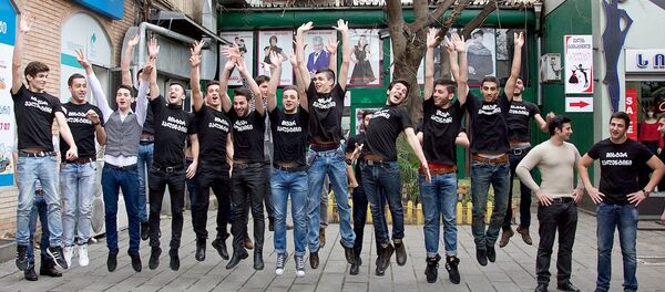 Самого красивого мужчину в Грузии выберут в День Влюбленных - Sputnik Латвия