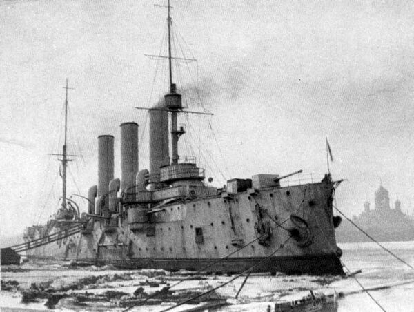 Крейсер Аврора в 1917 году - Sputnik Латвия