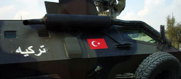 Бронеавтомобиль турецкой армии Бронеавтомобиль турецкой армии - Sputnik Latvija