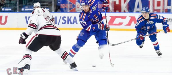 СКА (Санкт-Петербург) против Динамо (Рига) в матче регулярного чемпионата КХЛ - Sputnik Латвия