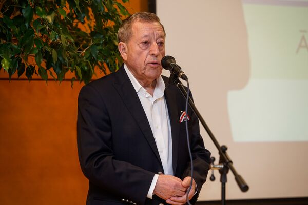 Председатель правления акционерного общества Dzintars Илья Герчиков - Sputnik Латвия