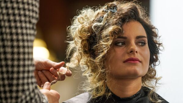 Мастер-класс от парикмахера - Sputnik Латвия