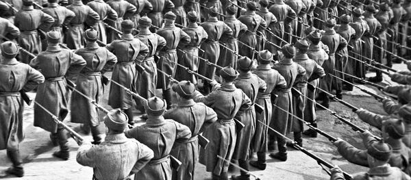 Празднование годовщины Великой Октябрьской социалистической революции - Sputnik Латвия