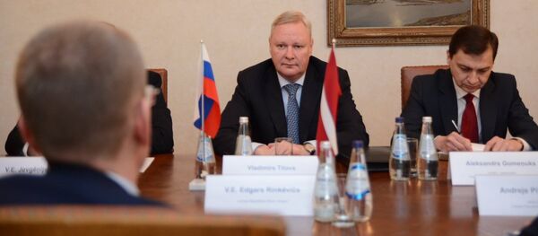 Встреча главы МИД Латвии Эдгарса Ринкевичса с первым заместителем министра иностранных дел России Владимиром Титовым в Риге - Sputnik Латвия