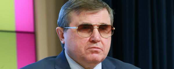 Первый заместитель председателя комитета Государственной Думы РФ по образованию и науке Олег Смолин Первый заместитель председателя комитета Государственной Думы РФ по образованию и науке Олег Смолин - Sputnik Латвия
