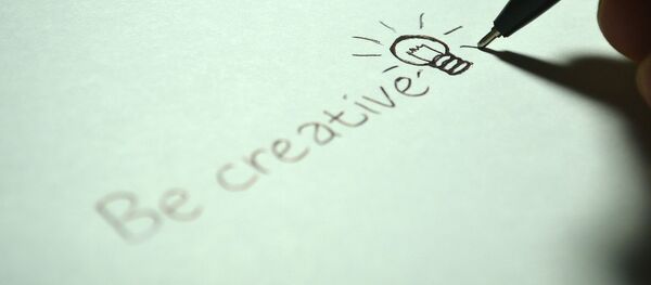 Надпись Будь творческим Надпись Будь творческим - Sputnik Латвия