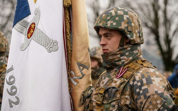 Военный парад в день провозглашения независимости Латвии - Sputnik Латвия