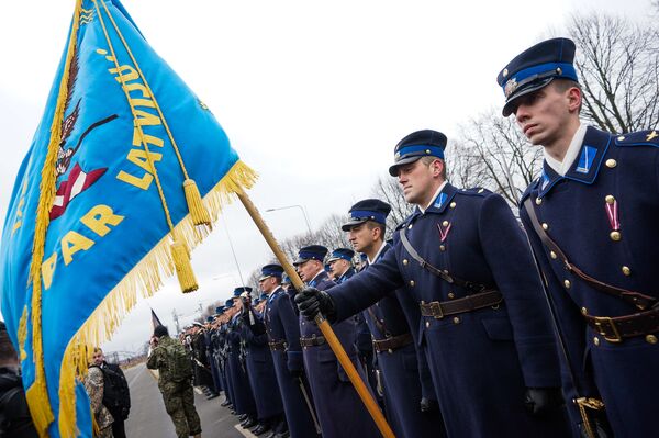 Военный парад в день провозглашения независимости Латвии - Sputnik Латвия