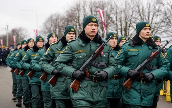 Пограничники на военном параде - Sputnik Латвия