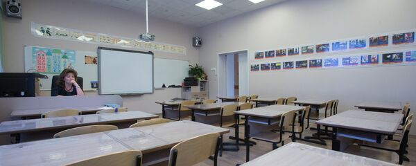 Закрытие школ на карантин - Sputnik Латвия