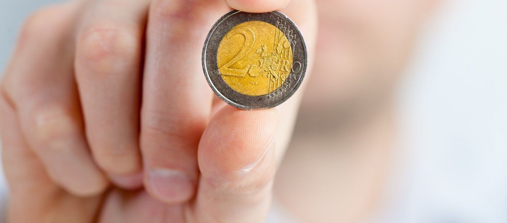 Монета 2 евро - Sputnik Латвия, 1920, 04.02.2020